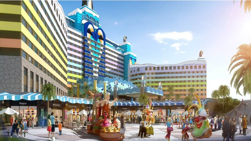 外伶仃岛简介 外伶仃岛在珠海香洲东南部,是远离城市的喧嚣,感受离岛原生态自然风光的最佳海岛,岛上面积4.23平方公里,主峰伶仃峰高达311.8米,是唯一可看见香港市中心的海岛。这里奇峰异石造型生动、别致,海水奇蓝,空气清鲜。岛上四时花木葱茏,美不胜收。薰风丽日里,伶仃洋上蔚蓝相接,海天一色。 外伶仃岛因没有过度开发,至今仍保持着最原始的自然风貌,非常适合一家大小静静享受海岛假期。充满诗情画意的月夜钓螃蟹,出海捕鱼渔家乐,外岛浮潜窥探五光十色海底世界的新奇刺激,对平日忙碌工作少有时间休息放松的都市人极具诱惑
